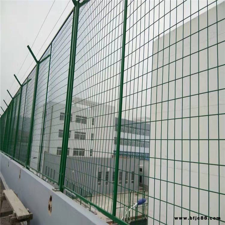 小區園林綠化鋼絲圍網 廠區河道養殖場地鋼絲護欄網