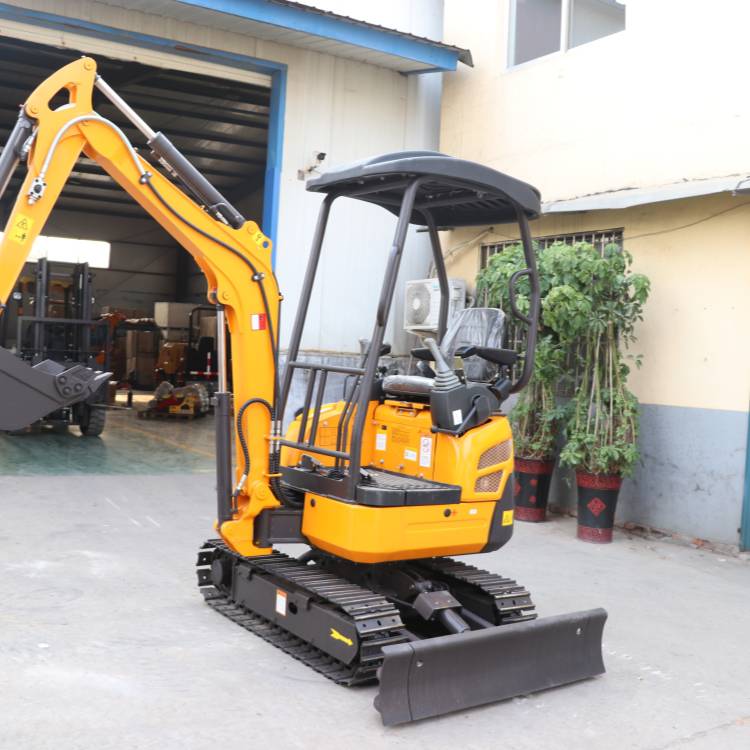 15型小型橡膠履帶挖掘機(jī)15農(nóng)用果園挖掘機(jī)各種規(guī)格微型挖掘機(jī)