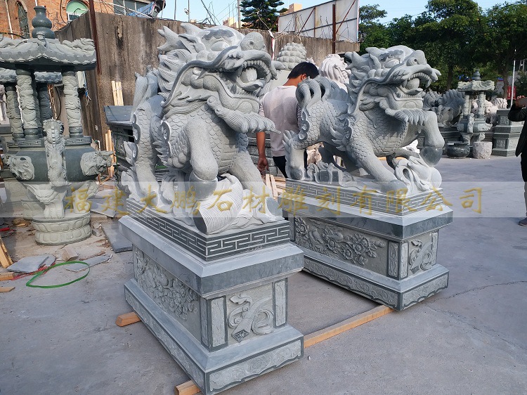 惠安廠家定制石雕麒麟 看門擺件瑞獸石雕一對 傳統(tǒng)中式石雕麒麟示例圖4