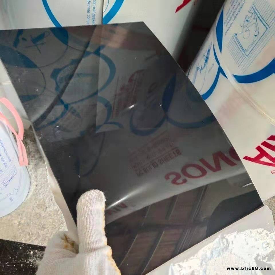 淺煙灰色岑紅耐力板別墅陽臺停車遮陽棚門窗雨棚pc板高端十年質(zhì)保現(xiàn)貨