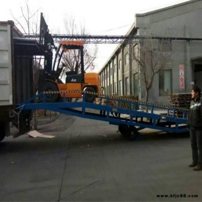 移動登車橋盛榮移動液壓登車橋廠家叉車裝卸臺支持特殊定做DCQY