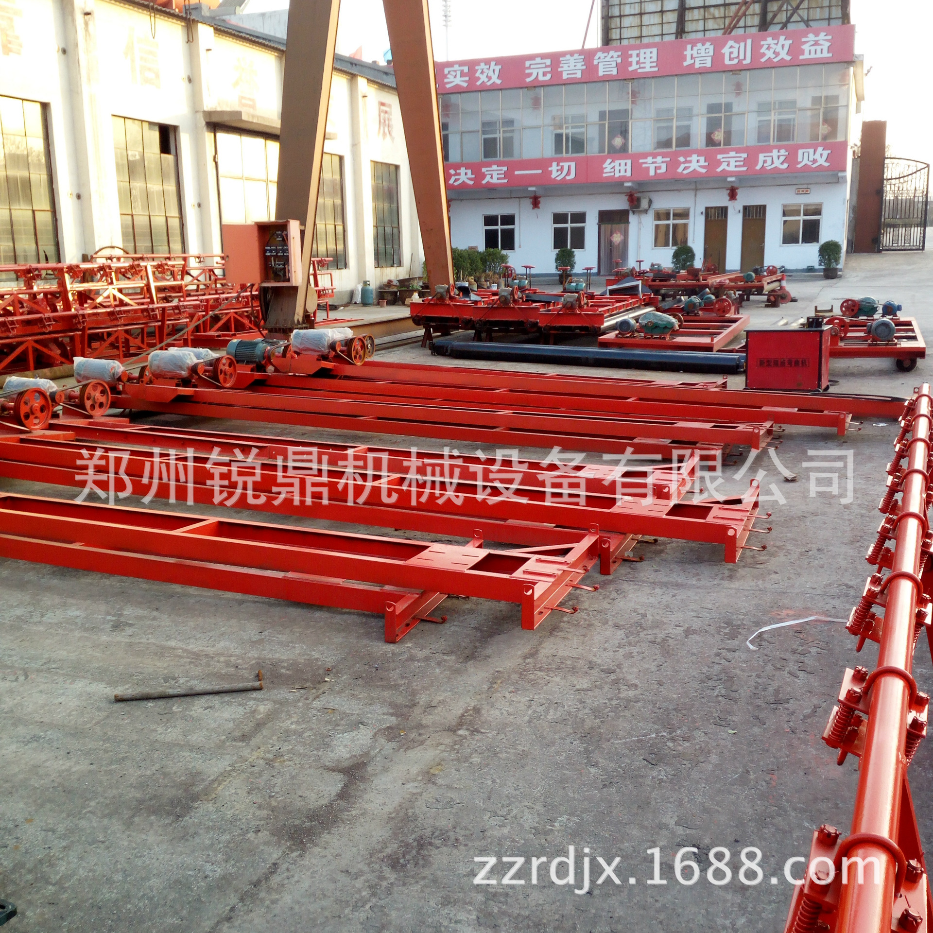 廠家批發(fā)混凝土路面攤鋪機(jī) 路面整平機(jī) 三軸四軸水泥路面攤鋪機(jī)示例圖3