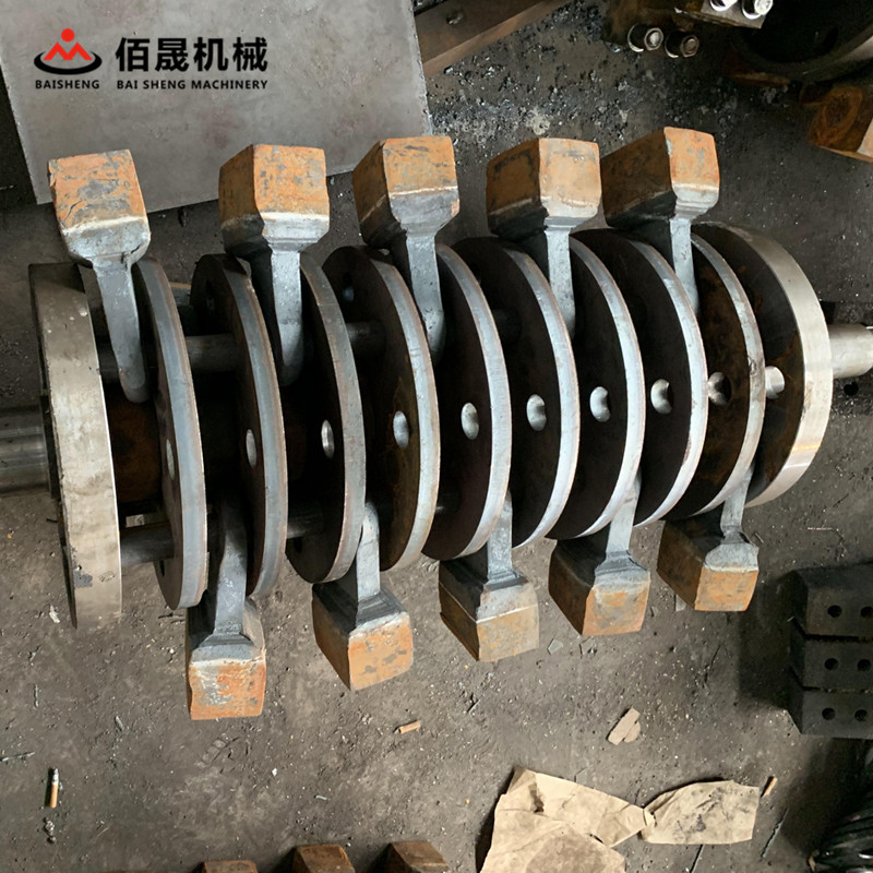 佰晟機械 移動式雙級粉碎機 地板破碎機 路面磚雙級制砂機 大中小型號齊全價格優(yōu)惠