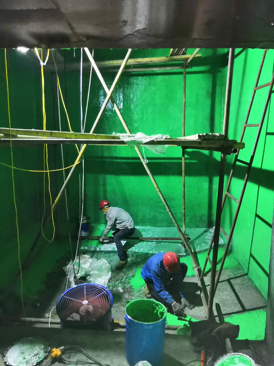 廠家直銷環氧玻璃鱗片膠泥設備襯里污水池專用環氧樹脂膠泥示例圖1